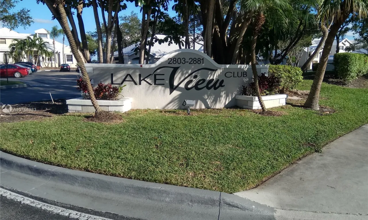 2803 N Oakland Forest Dr # 205, Oakland Park FL 33309