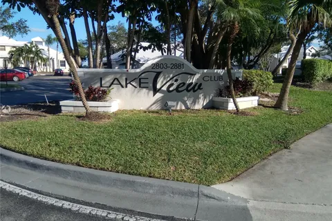 2803 N Oakland Forest Dr # 205, Oakland Park FL 33309