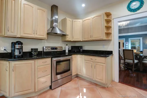 327 SW 12th Ave, Fort Lauderdale FL 33312