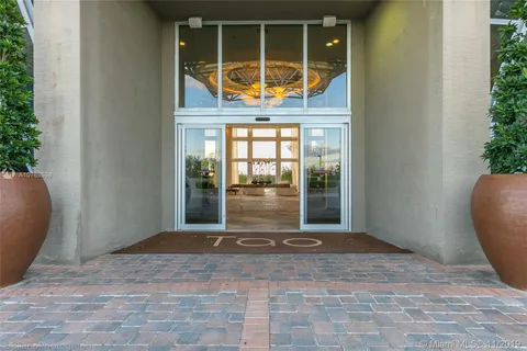 2681 N Flamingo Rd # 2705S, Sunrise FL 33323
