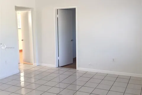 350 Madeira Ave # 3, Coral Gables FL 33134