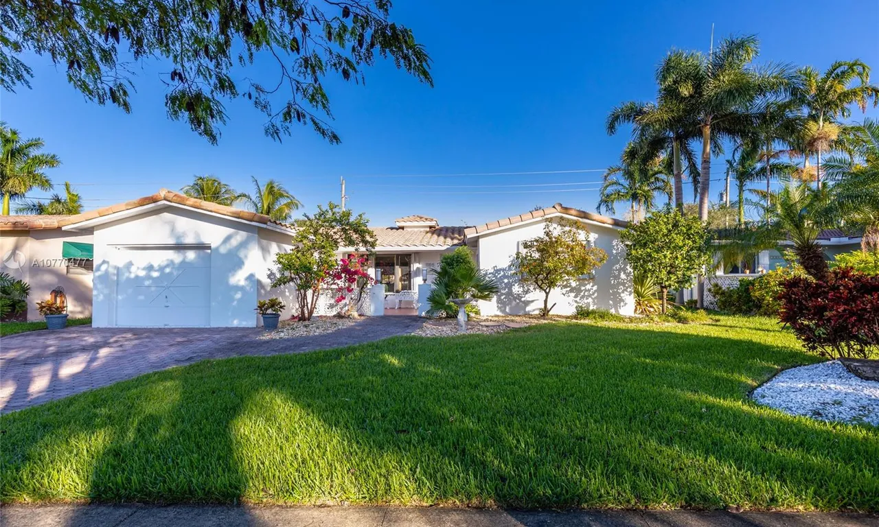 1105 N 13th Ave, Hollywood FL 33019