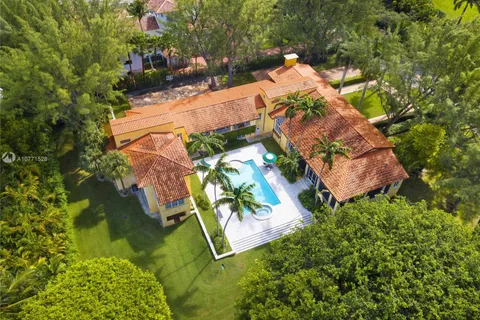 555 Casuarina Concourse, Coral Gables FL 33143