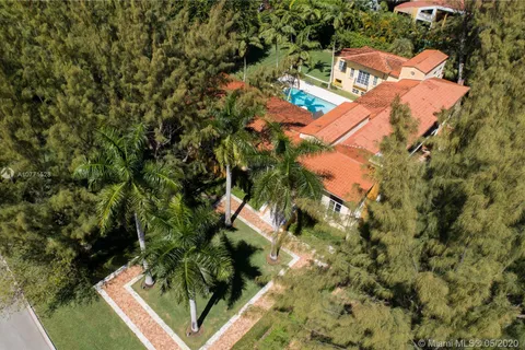 555 Casuarina Concourse, Coral Gables FL 33143