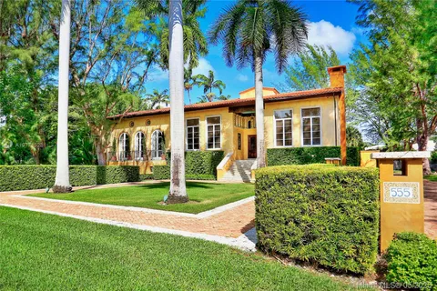 555 Casuarina Concourse, Coral Gables FL 33143