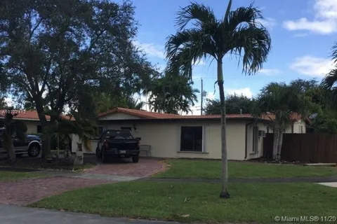 801 Oriole Ave, Miami Springs FL 33166