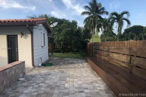 801 Oriole Ave, Miami Springs FL 33166
