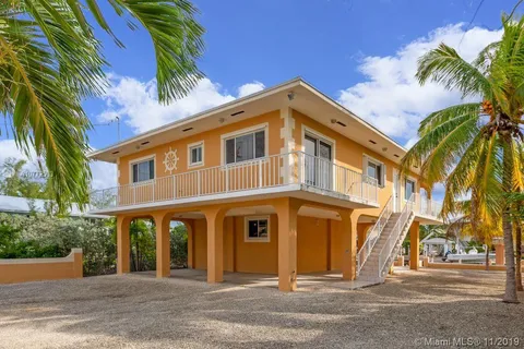 107 Ocean Shores Dr, Key Largo FL 33037