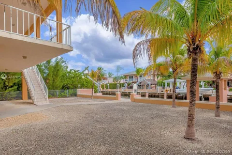 107 Ocean Shores Dr, Key Largo FL 33037