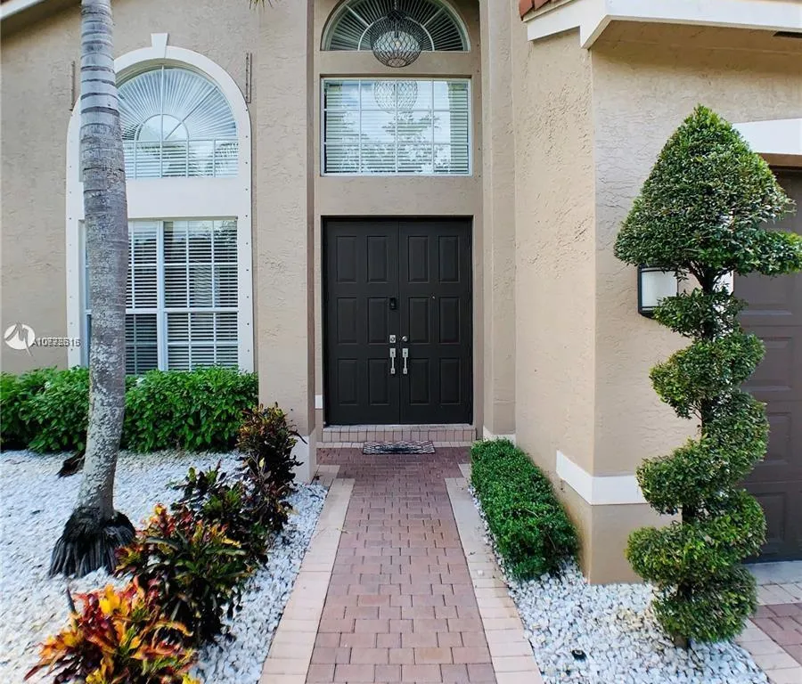18572 SW 55th St, Miramar FL 33029