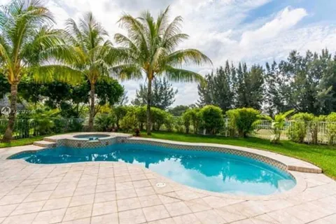 18572 SW 55th St, Miramar FL 33029