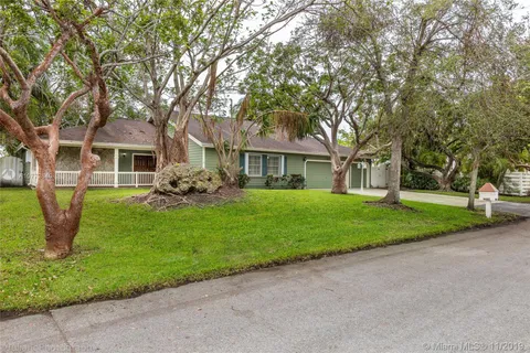 14860 SW 148th St Cir, Miami FL 33196