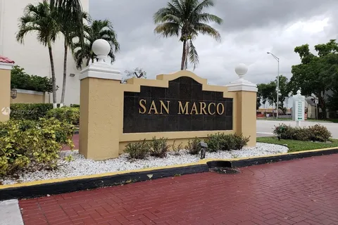 8840 Fontainebleau Blvd # 402, Miami FL 33172