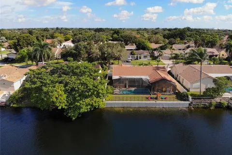 507 NW 103rd Ave, Plantation FL 33324