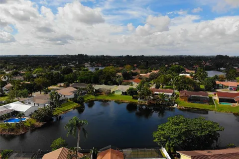 507 NW 103rd Ave, Plantation FL 33324
