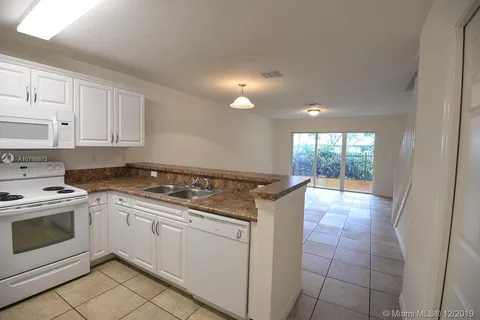 4066 Oak Landing # 4066, Davie FL 33314