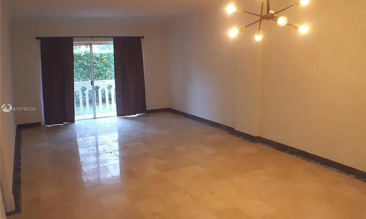 100 Edgewater Dr # 132, Coral Gables FL 33133