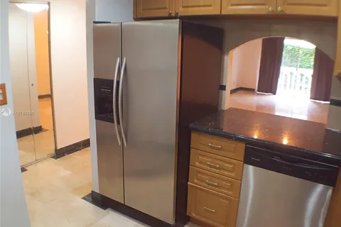 100 Edgewater Dr # 132, Coral Gables FL 33133