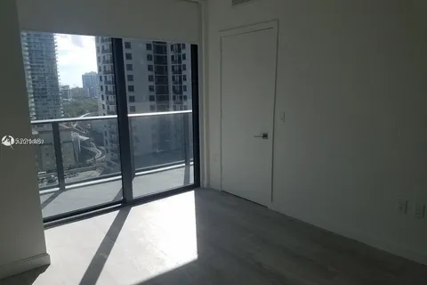 55 SW 9th St # 1805, Miami FL 33130