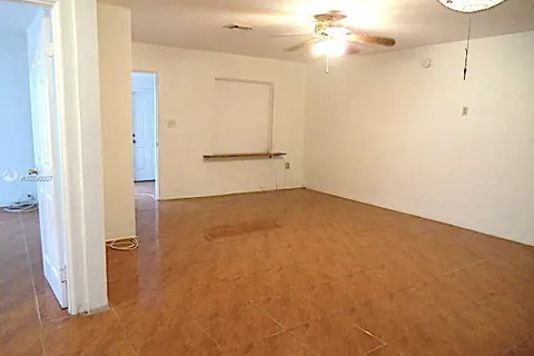 219 SW 13th St # 2, Dania Beach FL 33004