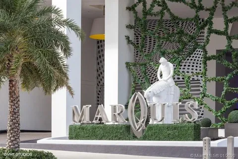 1100 Biscayne Blvd # 5204, Miami FL 33132