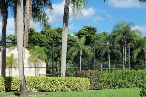 811 Lyons Rd # 20201, Coconut Creek FL 33063