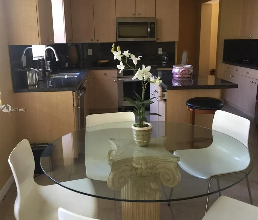 964 Sunflower Cir, Weston FL 33327