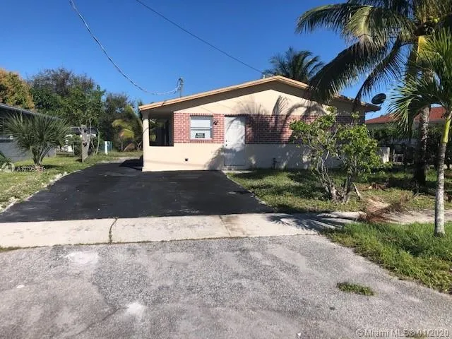 273 NW 7th Ct, Deerfield Beach FL 33441