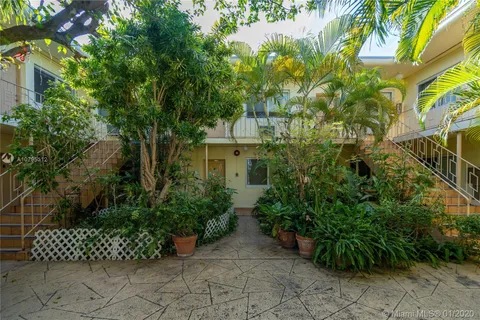 650 72nd St # 4, Miami Beach FL 33141