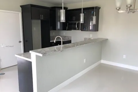 824 NE 14th Ct, Fort Lauderdale FL 33304
