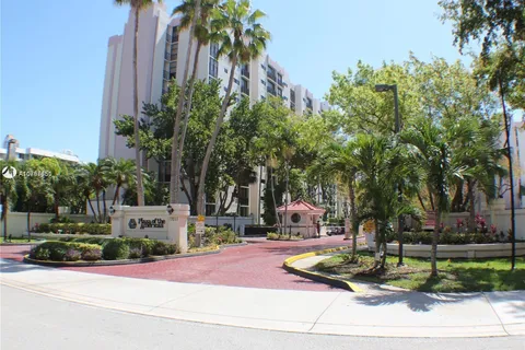 16909 N Bay Road # 420, Sunny Isles Beach FL 33160