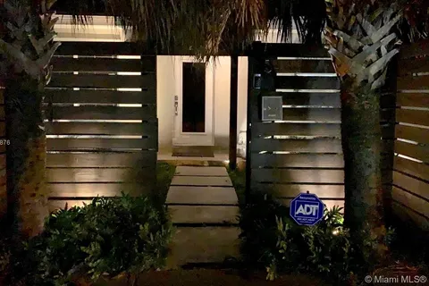 5438 NW 6th Ave # 5438, Miami FL 33127