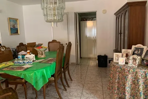 821 E 13th St, Hialeah FL 33010