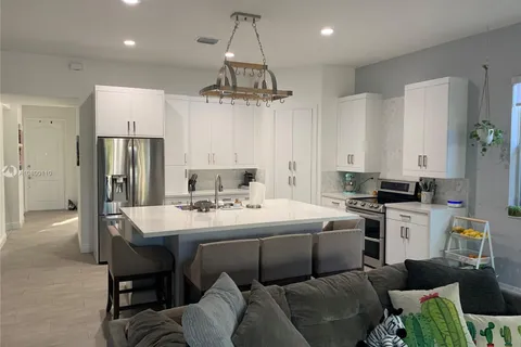 15019 SW 176th Ter, Miami FL 33187