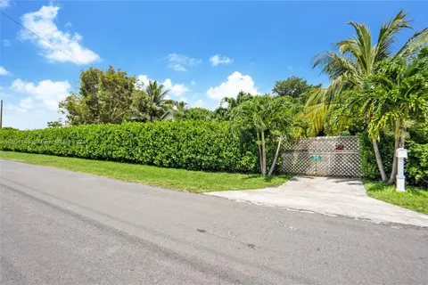 212 SW 1st Ave, Hallandale Beach FL 33009