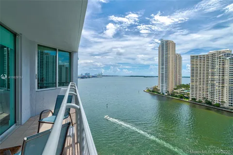 325 S Biscayne Blvd # 1821, Miami FL 33131