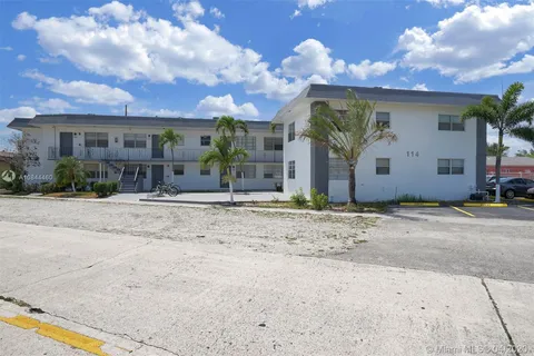 114 SE 8th St # 206, Hallandale Beach FL 33009