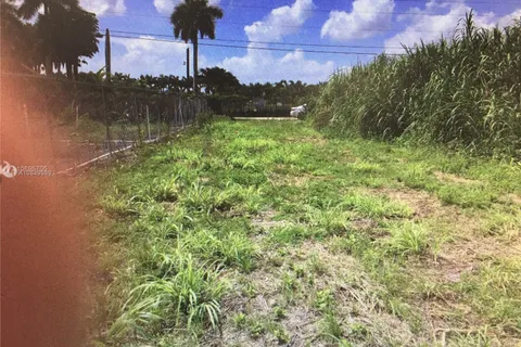 16892 204 st, Miami FL 33187