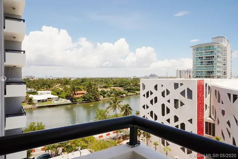 3200 Collins Ave # 1, Miami Beach FL 33140