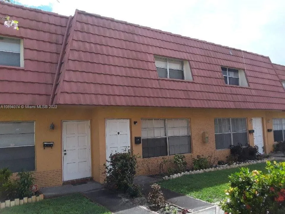 2604 NW 52nd Ave # C15, Lauderhill FL 33313