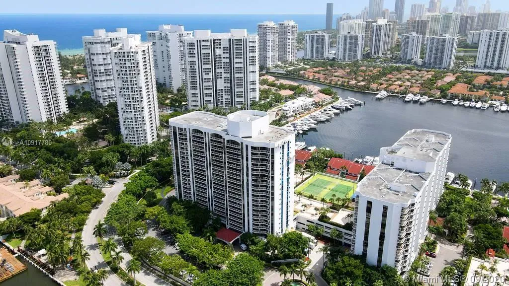 3640 Yacht Club Dr # 1102, Aventura FL 33180