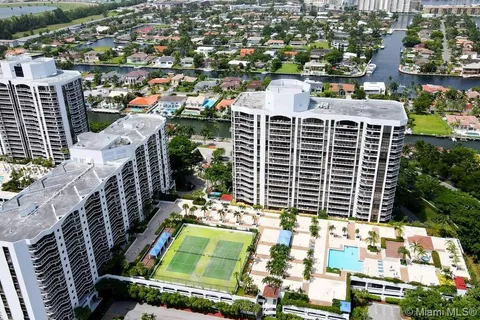 3640 Yacht Club Dr # 1102, Aventura FL 33180