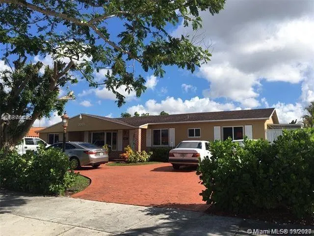 2055 SW 97th Ave, Miami FL 33165