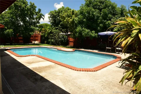 2055 SW 97th Ave, Miami FL 33165