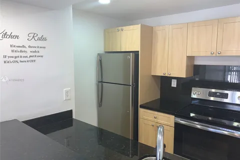 7035 NW 186th St # D301, Hialeah FL 33015