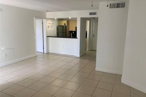 7035 NW 186th St # D301, Hialeah FL 33015