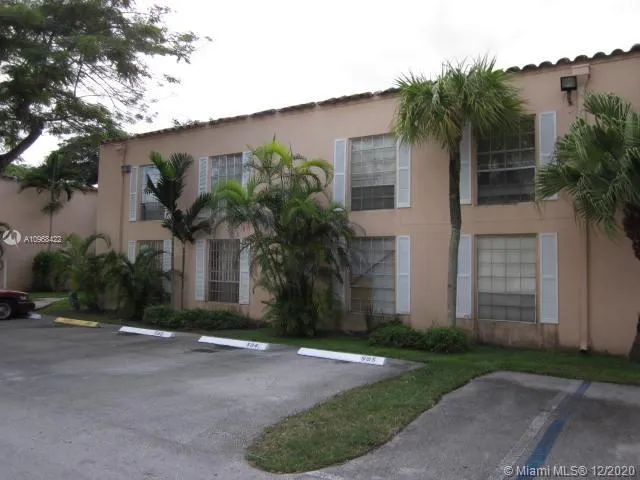 10804 N KENDALL DR # 12, Miami FL 33176