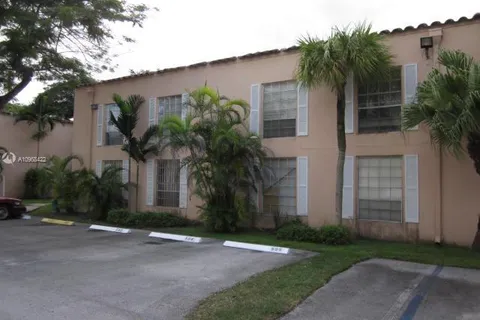 10804 N KENDALL DR # 12, Miami FL 33176