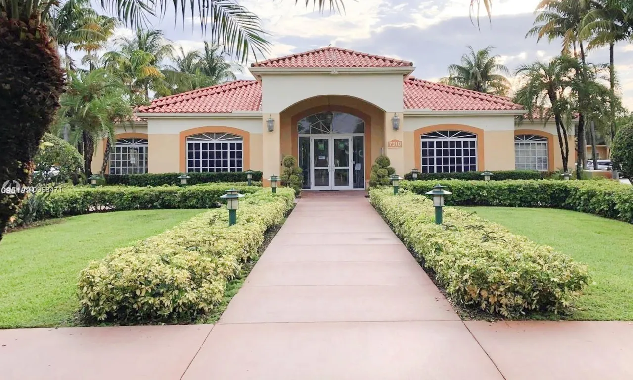 7270 NW 114th Ave # 9, Doral FL 33178