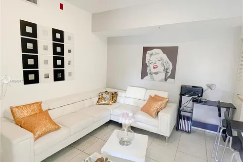 7270 NW 114th Ave # 9, Doral FL 33178